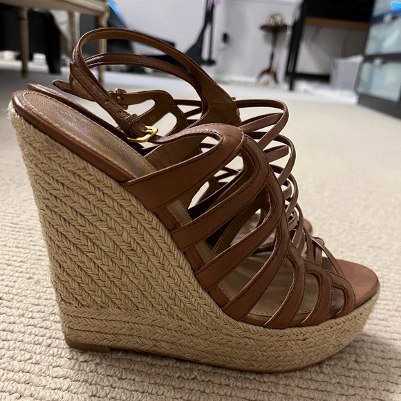 Elie Tahari brown leather espadrilles. - Picture 1 of 5